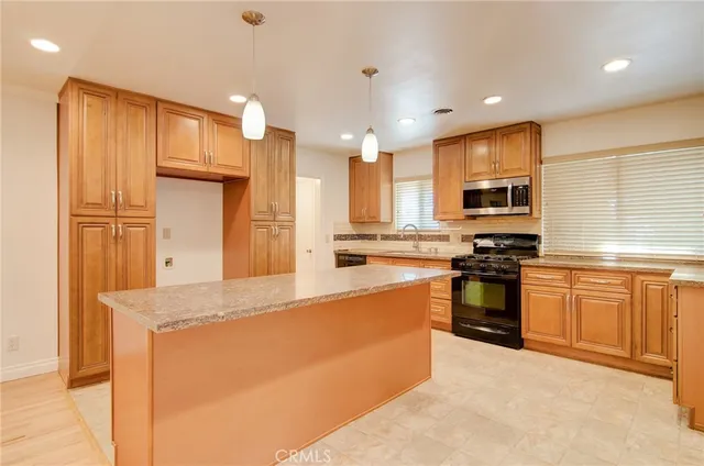 $1,050,000 | 2543 East Locust Avenue, Orange, CA 92867