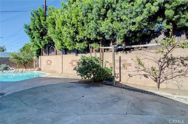 $1,050,000 | 2543 East Locust Avenue, Orange, CA 92867