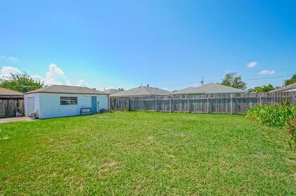 $3,300 | 1208 Giuffrias Avenue, Metairie, LA 70001
