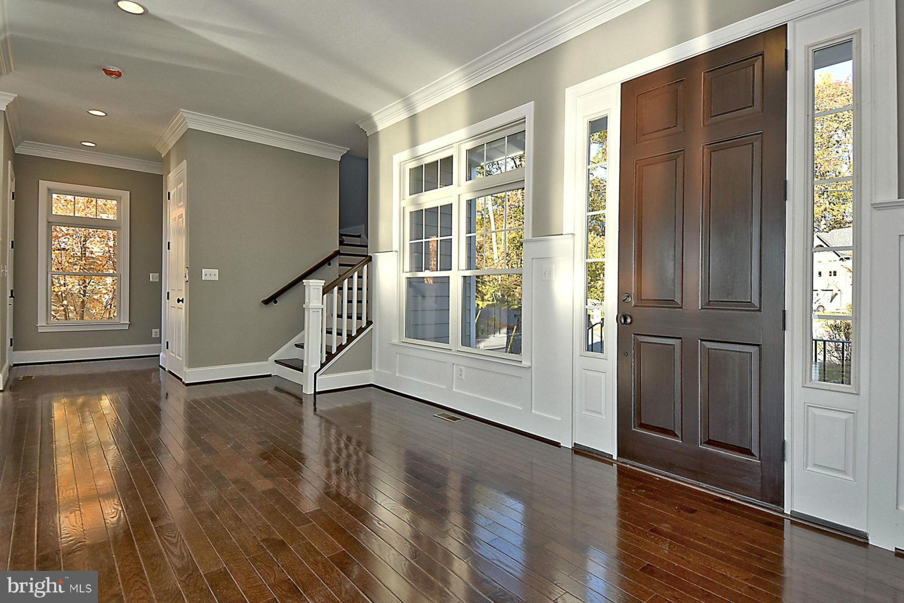 2998 Friends Road Annapolis, MD 21401 - Photo 3 of 28 Entry Foyer