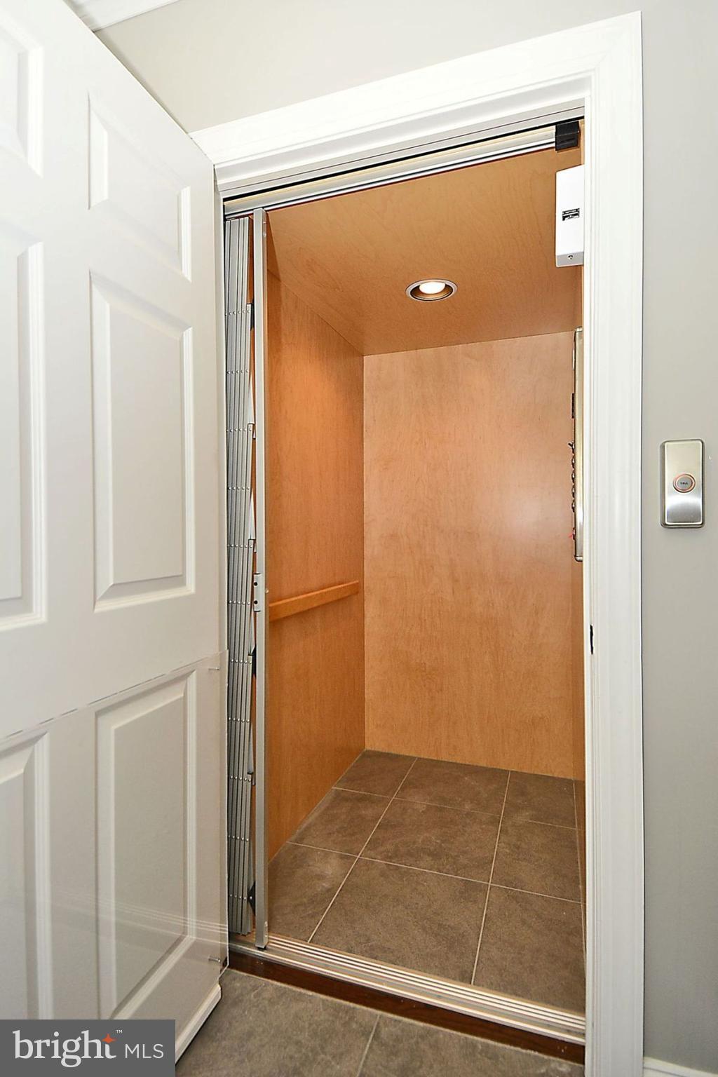 2998 Friends Road Annapolis, MD 21401 - Photo 10 of 28 Elevator