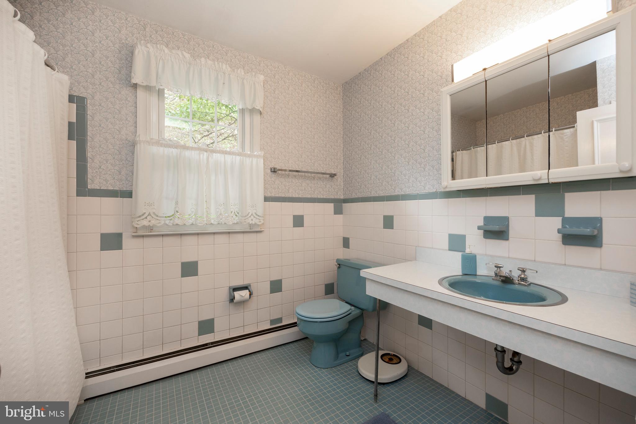 755 North Valley Forge Road Devon, PA 19333 - Photo 27 of 35 Hall Bath