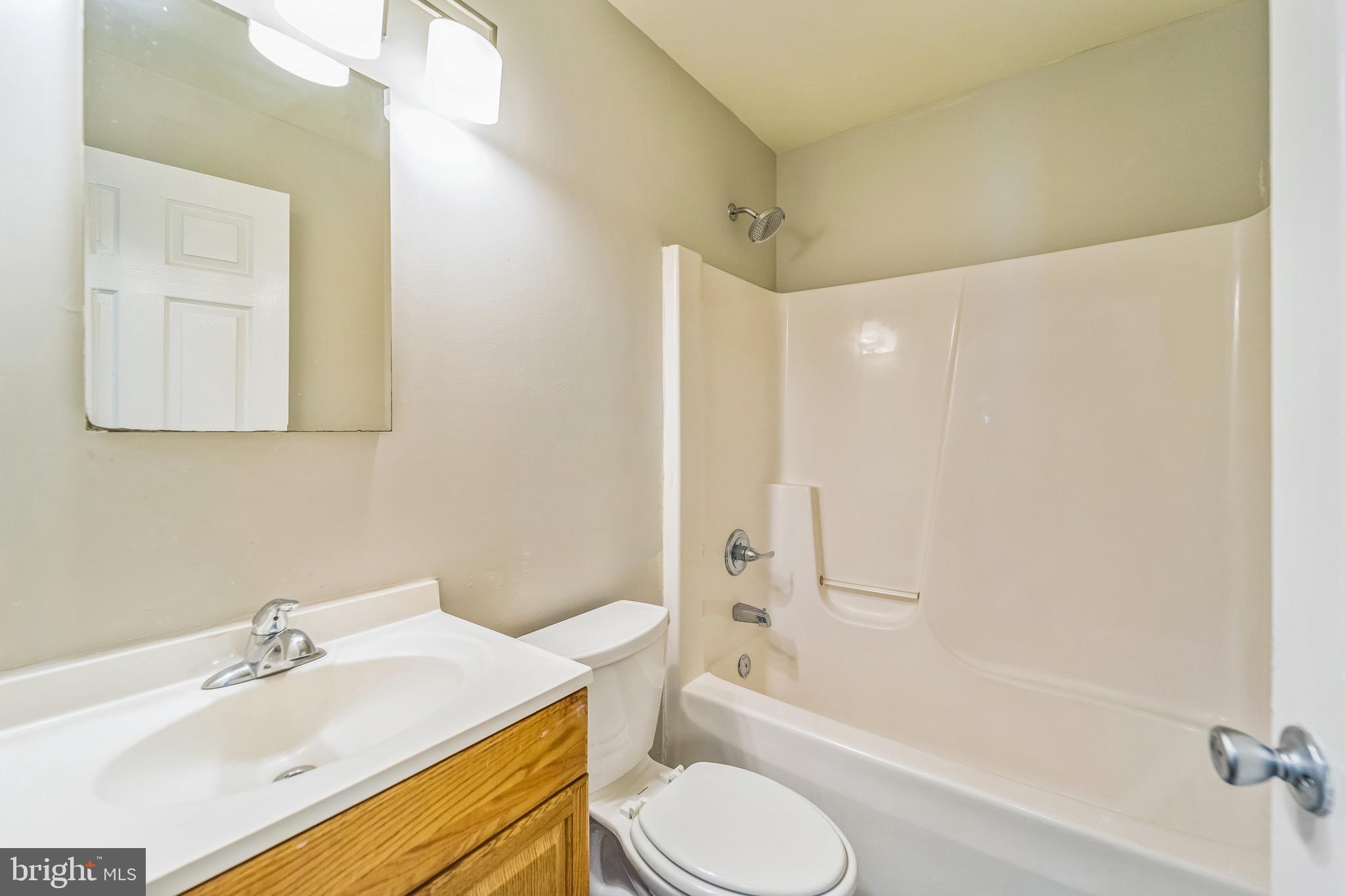 26 Stemmers Run Road Baltimore, MD 21221 - Photo 11 of 20 Gallery Image 11