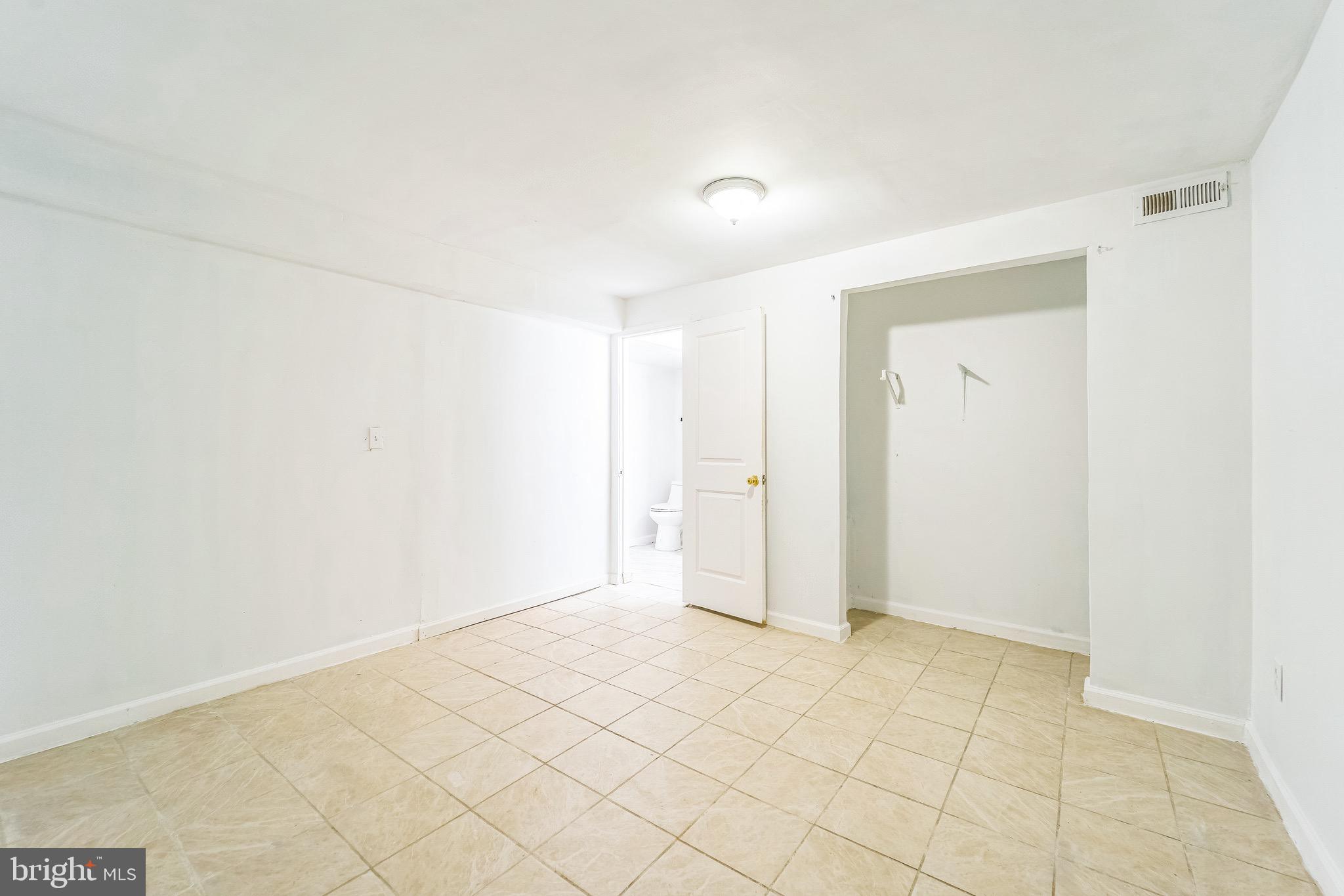 26 Stemmers Run Road Baltimore, MD 21221 - Photo 17 of 20 Gallery Image 17