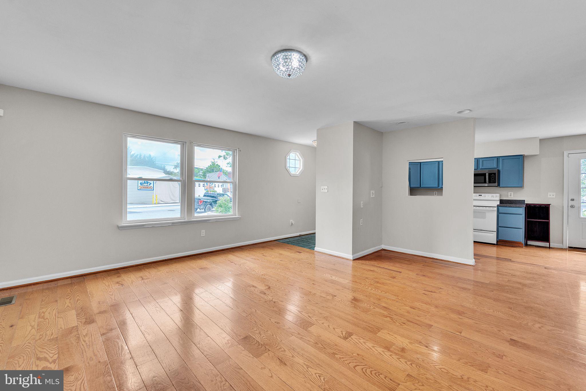 26 Stemmers Run Road Baltimore, MD 21221 - Photo 5 of 20 Gallery Image 5