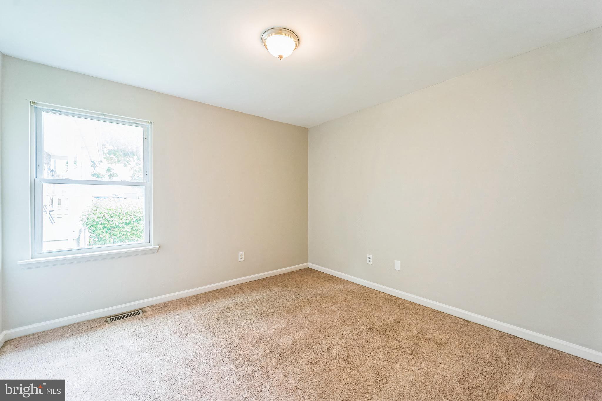 26 Stemmers Run Road Baltimore, MD 21221 - Photo 9 of 20 Gallery Image 9