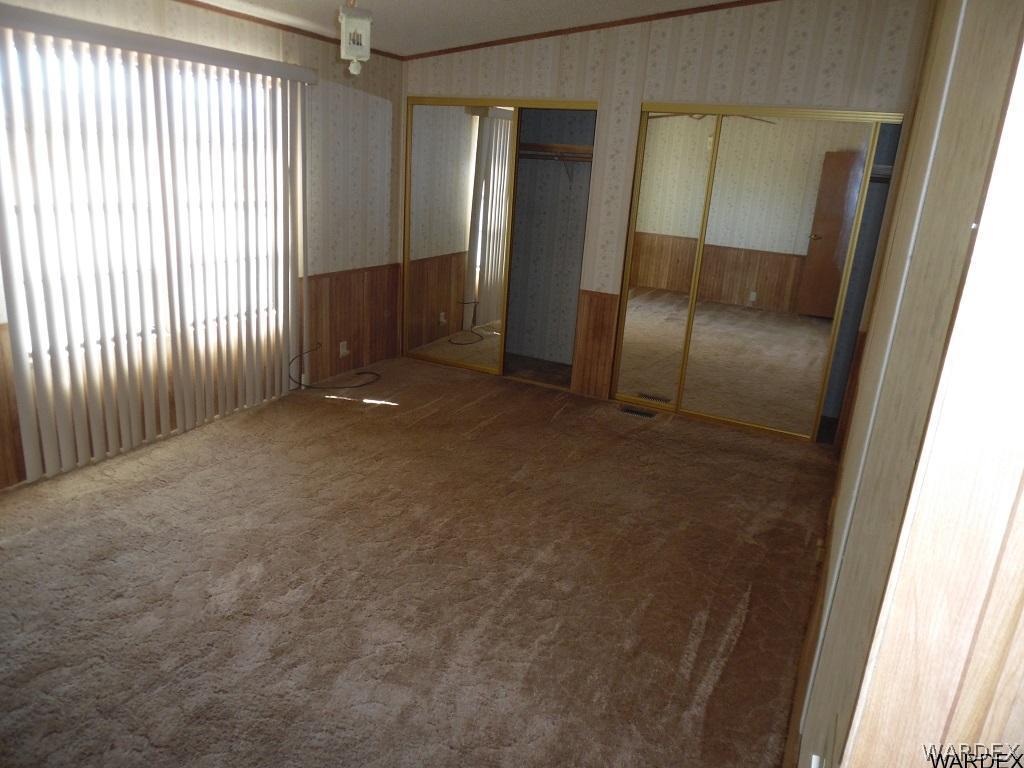 692 Ehrenberg Road Golden Valley, AZ 86413 - Photo 5 of 12