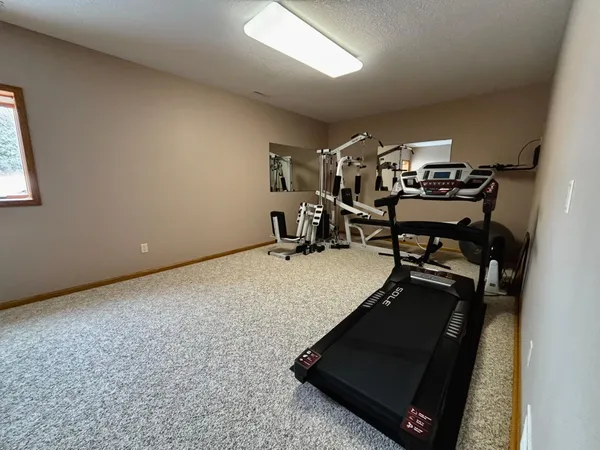 $825,000 | 9200 County Road 3 Northwest, Oronoco, MN 55960