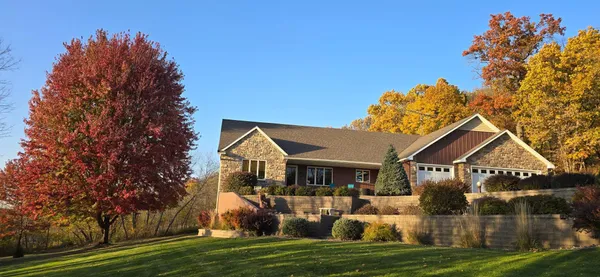 $825,000 | 9200 County Road 3 Northwest, Oronoco, MN 55960
