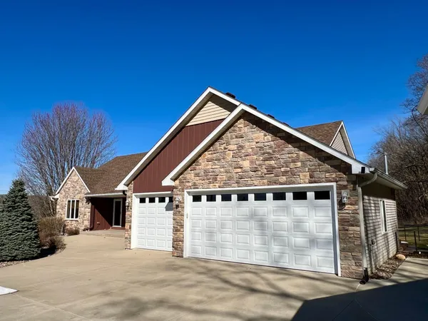 $825,000 | 9200 County Road 3 Northwest, Oronoco, MN 55960