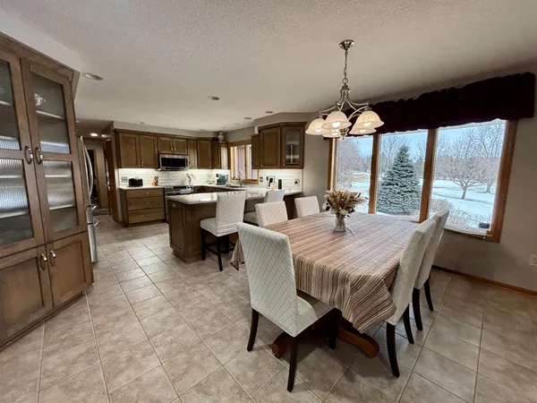 $825,000 | 9200 County Road 3 Northwest, Oronoco, MN 55960