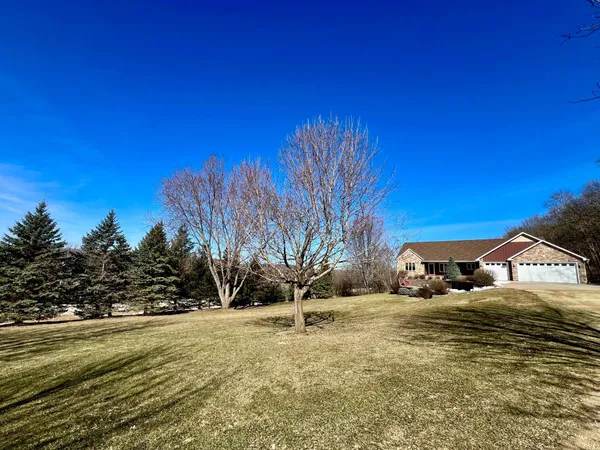 $825,000 | 9200 County Road 3 Northwest, Oronoco, MN 55960