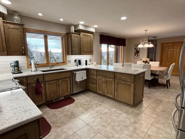 $825,000 | 9200 County Road 3 Northwest, Oronoco, MN 55960