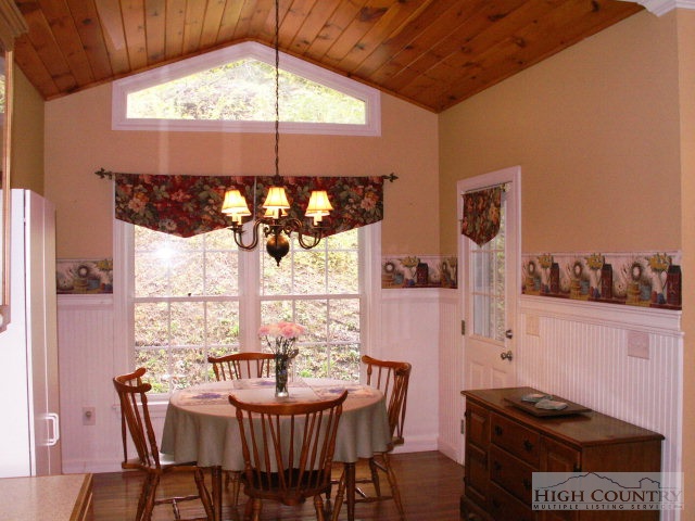 3030 Russ Cornett Road Boone, NC 28607 - Photo 3 of 20 Gallery Image 3