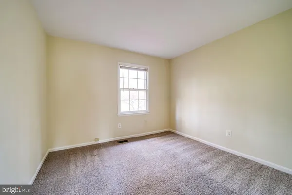 $2,950 | 7476 Adams Park Court, Annandale, VA 22003