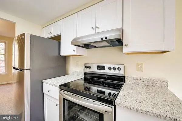 $2,950 | 7476 Adams Park Court, Annandale, VA 22003