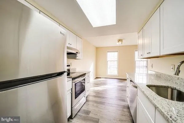 $2,950 | 7476 Adams Park Court, Annandale, VA 22003