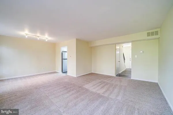 $2,950 | 7476 Adams Park Court, Annandale, VA 22003