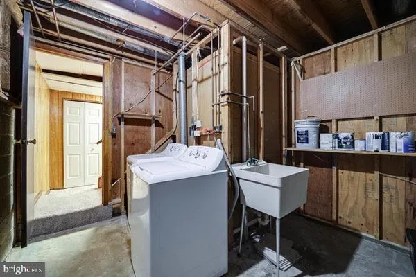 $2,950 | 7476 Adams Park Court, Annandale, VA 22003