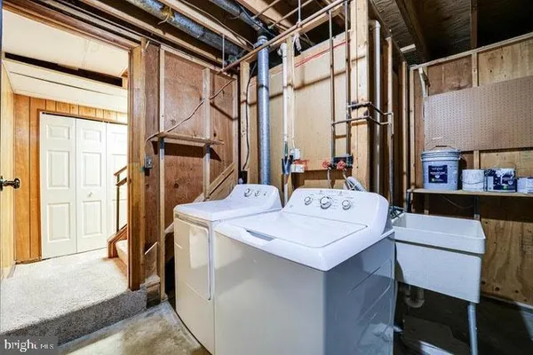 $2,950 | 7476 Adams Park Court, Annandale, VA 22003