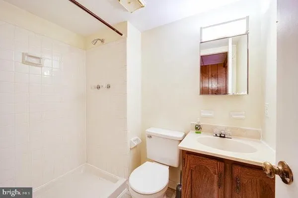 $2,950 | 7476 Adams Park Court, Annandale, VA 22003