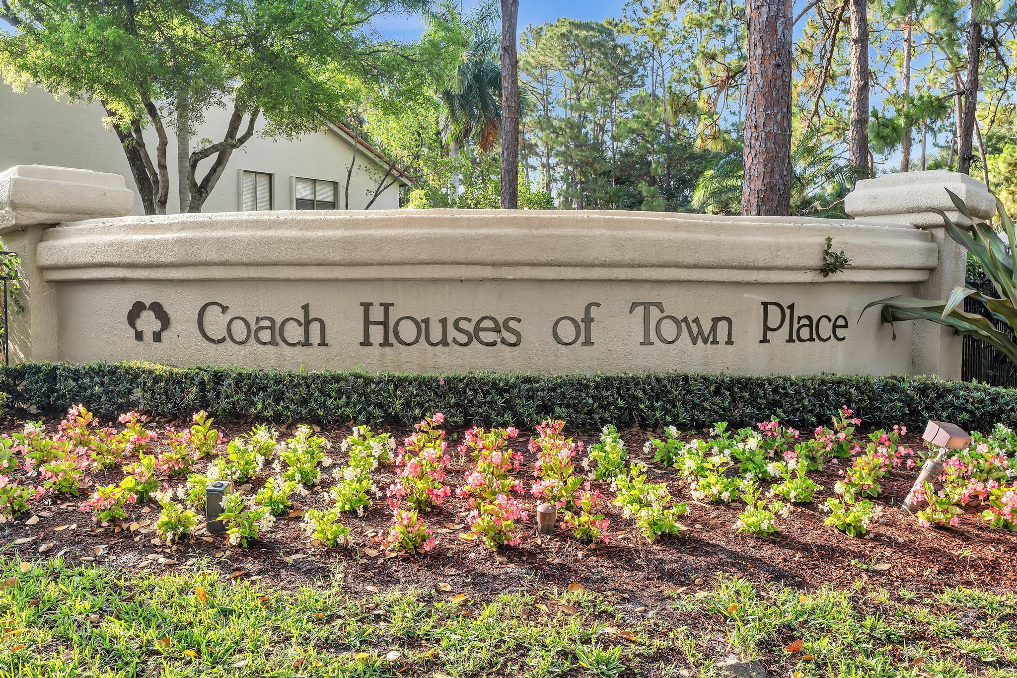 5791 Coach House Circle, Unit H Boca Raton, FL 33486 - Photo 37 of 39 Entry to the community