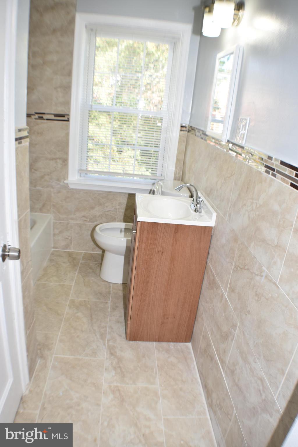 1615 Northbourne Road Baltimore, MD 21239 - Photo 22 of 40