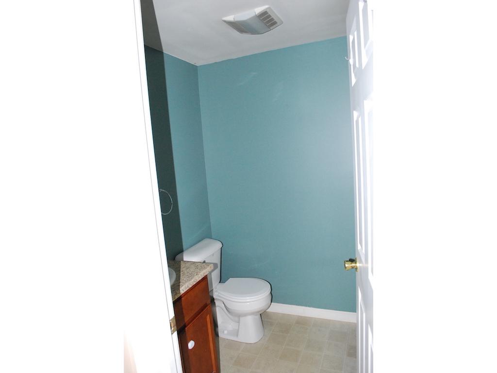 42 H Church Street, Unit H Rochester, NH 03839 - Photo 11 of 35
