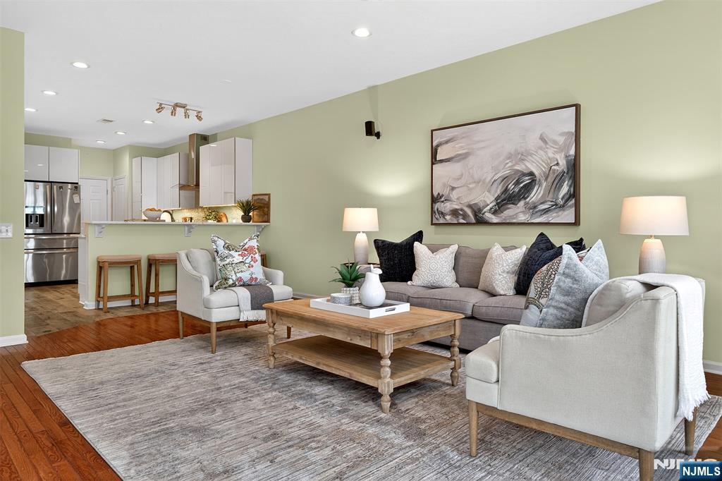 4 Generals Lane Totowa, NJ 07512 - Photo 13 of 46