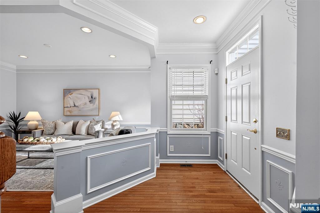 4 Generals Lane Totowa, NJ 07512 - Photo 2 of 46