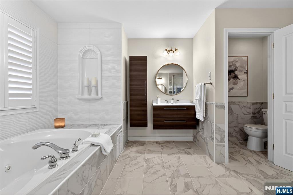 4 Generals Lane Totowa, NJ 07512 - Photo 36 of 46