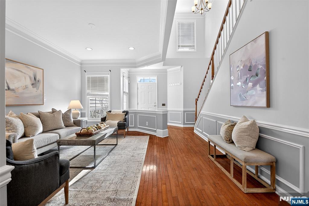 4 Generals Lane Totowa, NJ 07512 - Photo 5 of 46