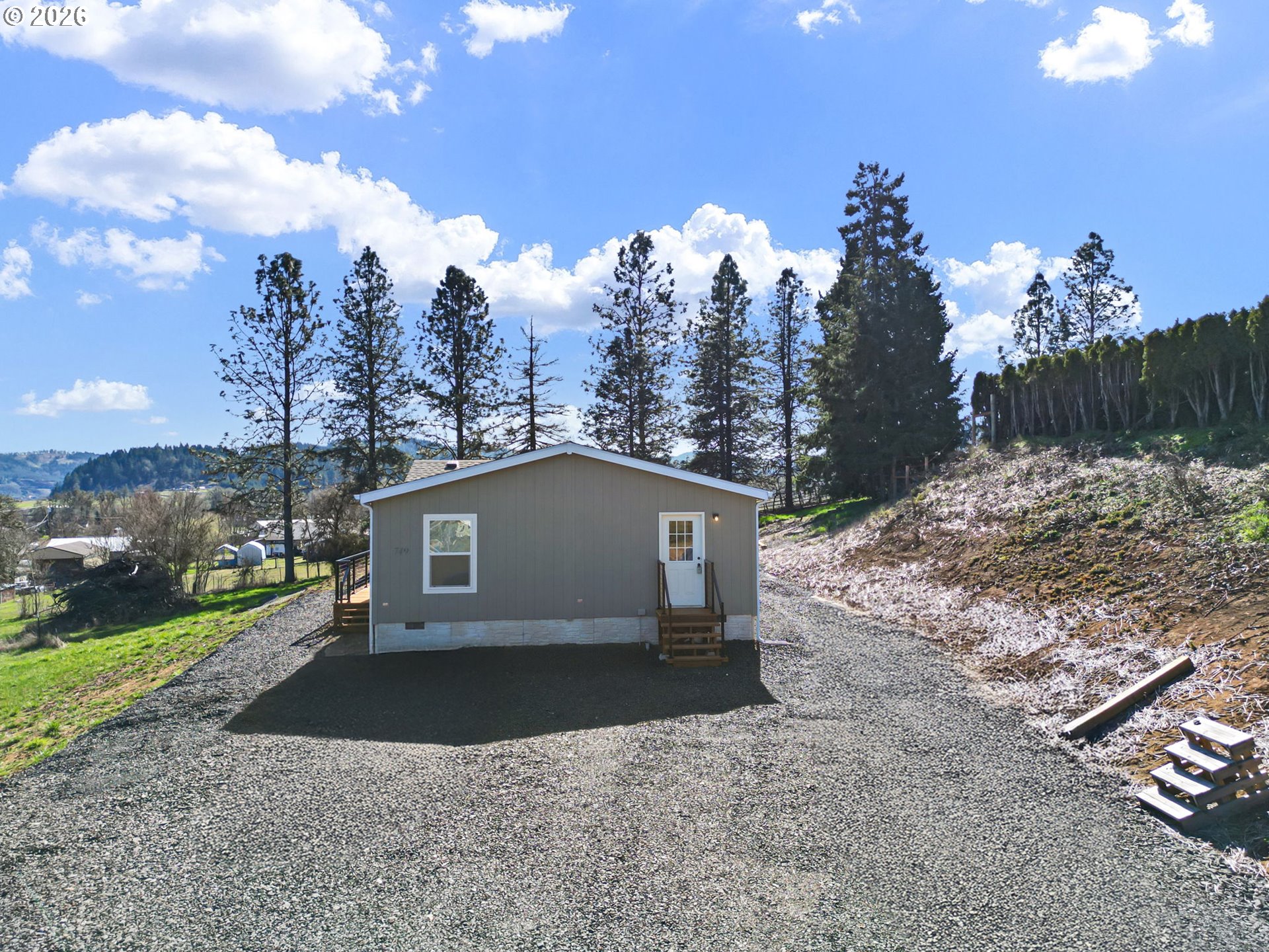749 Douglas Street Yoncalla, OR 97499 - Photo 4 of 47