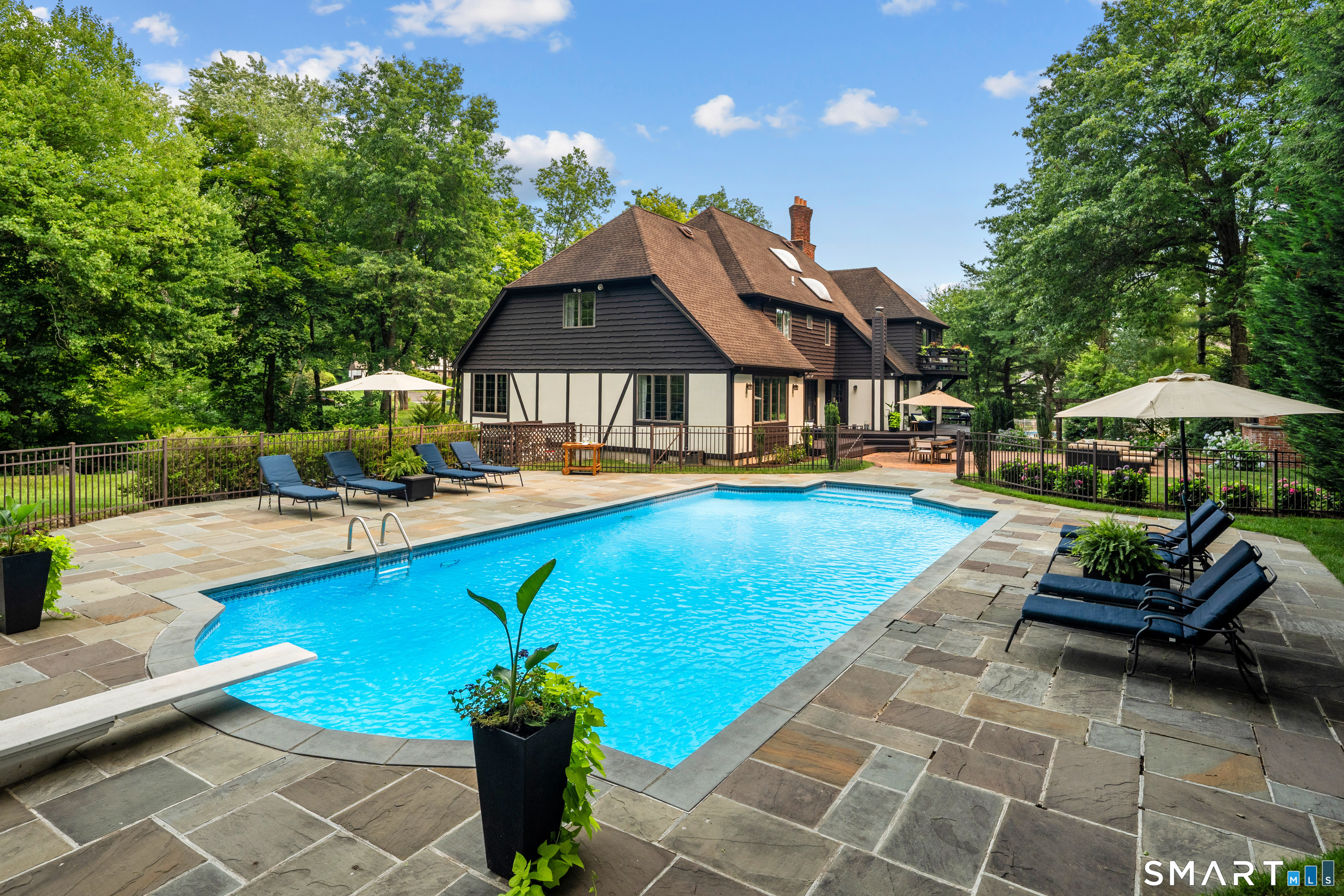 56 Long Lots Road New Canaan, CT 06840 - Photo 34 of 40 Gallery Image 34