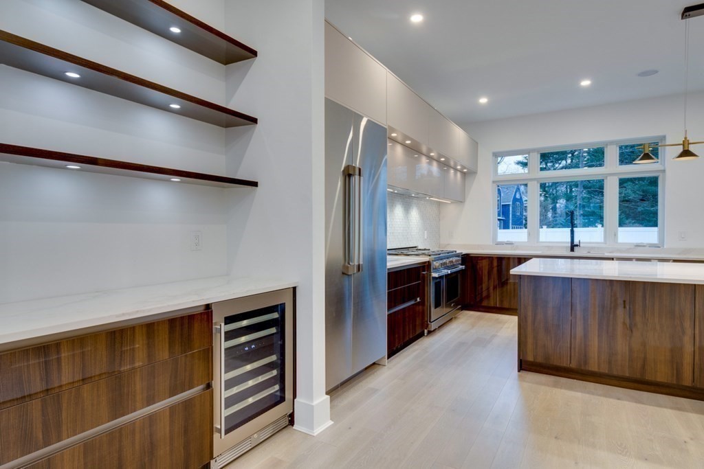 9 Richard Road Needham, MA 02492 - Photo 5 of 31