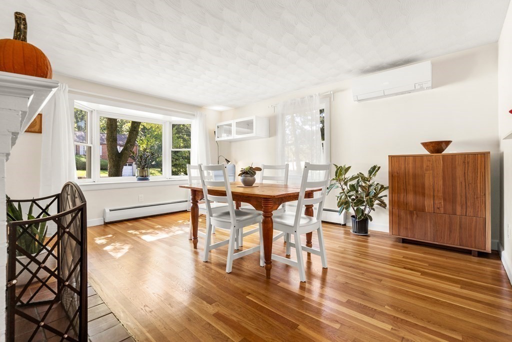 1 Hiawatha Road Woburn, MA 01801 - Photo 5 of 26 Gallery Image 5