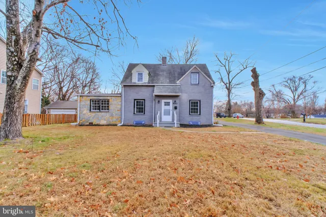 $825,000 | 3509 Annandale Road, Annandale, VA 22003