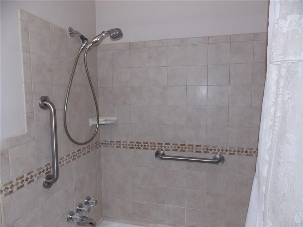 1352 Sunnybrook Road Washington, PA 15301 - Photo 14 of 20 Gallery Image 14