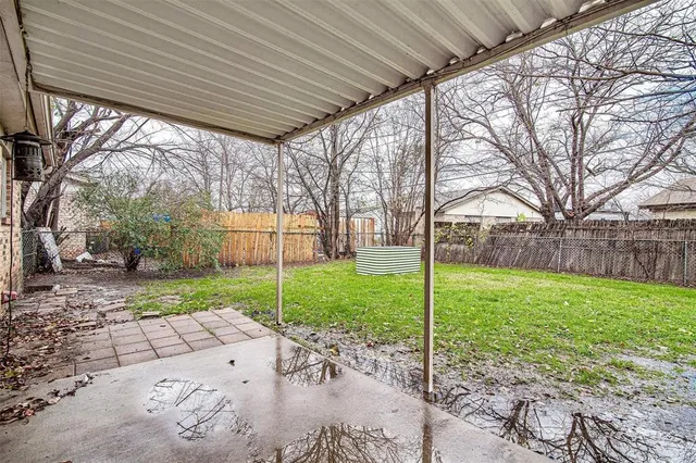 $1,695 | 208 Chevy Chase Drive, Fort Worth, TX 76134