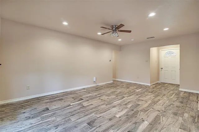 $1,695 | 208 Chevy Chase Drive, Fort Worth, TX 76134