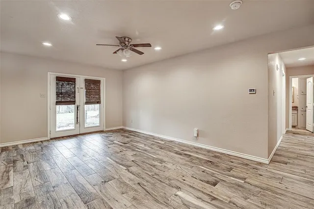 $1,695 | 208 Chevy Chase Drive, Fort Worth, TX 76134