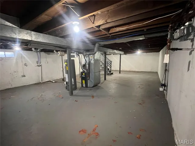 $129,900 | 227 Meadowcrest Drive, St. Louis, MO 63135