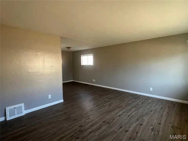 $129,900 | 227 Meadowcrest Drive, St. Louis, MO 63135