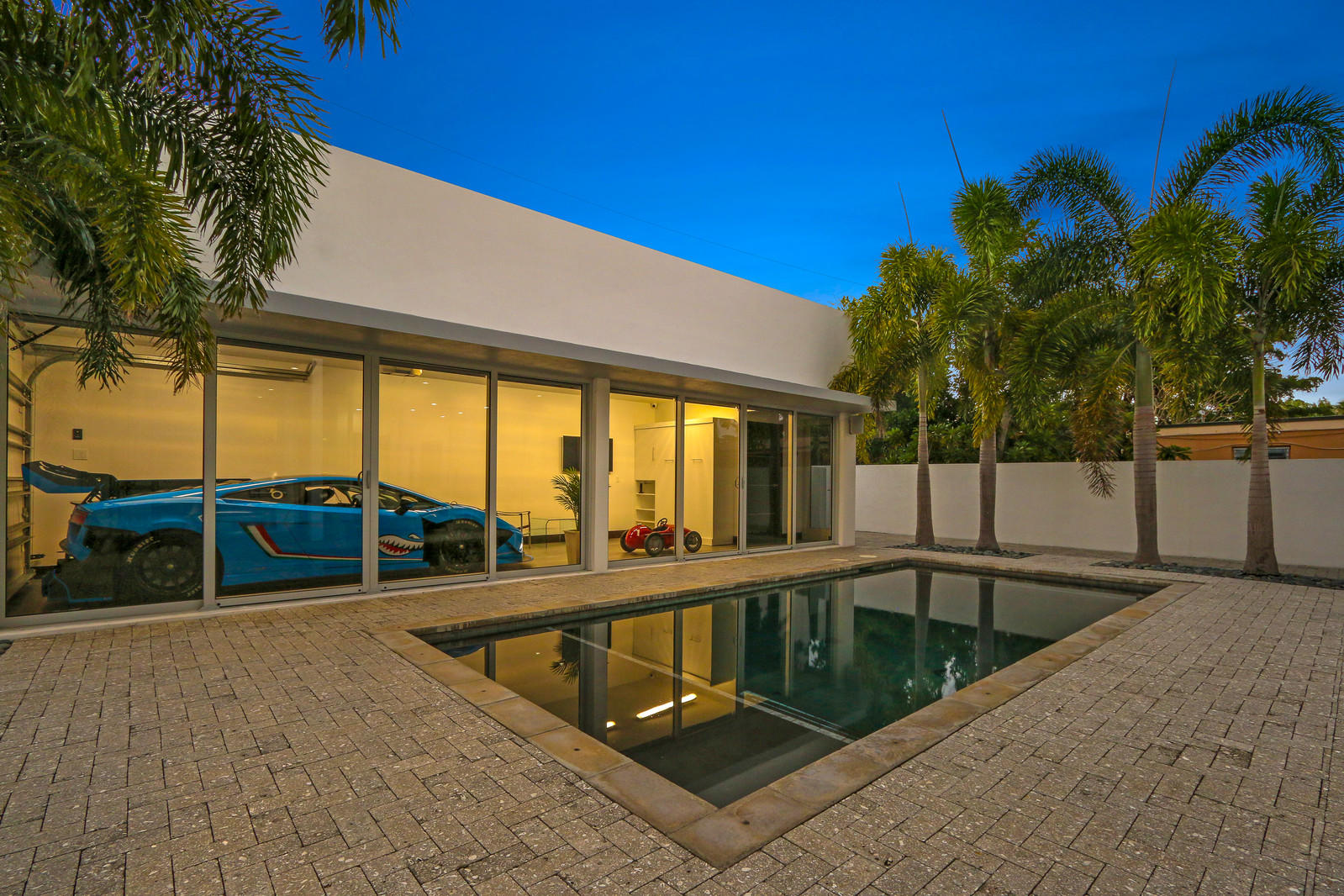 1345 Northeast 5th Avenue Boca Raton, FL 33432 - Photo 33 of 42 33_Twilight1_mls