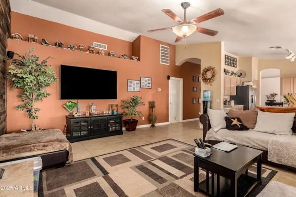 $975,000 | 205 East Irvine Road, Phoenix, AZ 85086