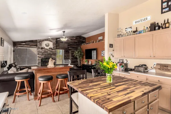 $975,000 | 205 East Irvine Road, Phoenix, AZ 85086