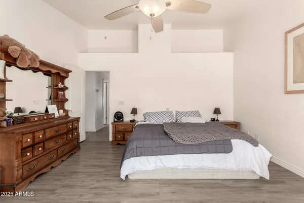 $975,000 | 205 East Irvine Road, Phoenix, AZ 85086