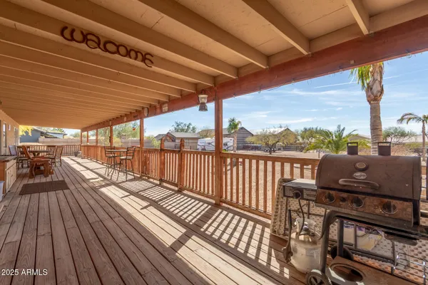 $975,000 | 205 East Irvine Road, Phoenix, AZ 85086