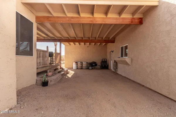 $975,000 | 205 East Irvine Road, Phoenix, AZ 85086