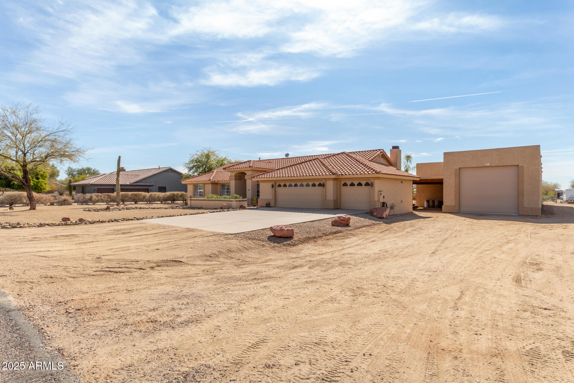 205 East Irvine Road Phoenix, AZ 85086 - Photo 4 of 63 05 - Irvine 205